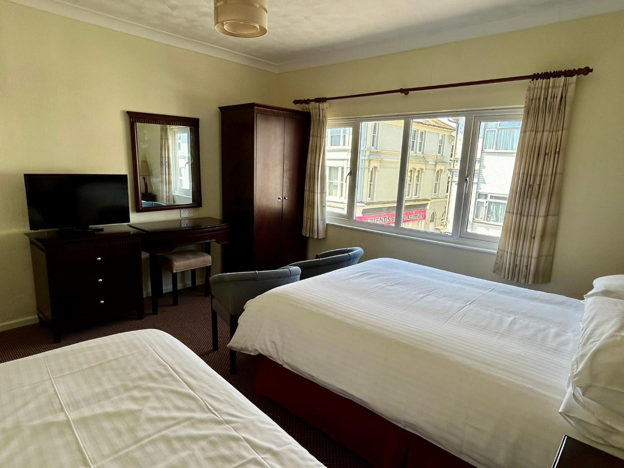 Bay View - Seafront, Sandown - Car Ferry Deal Hotel Room photo